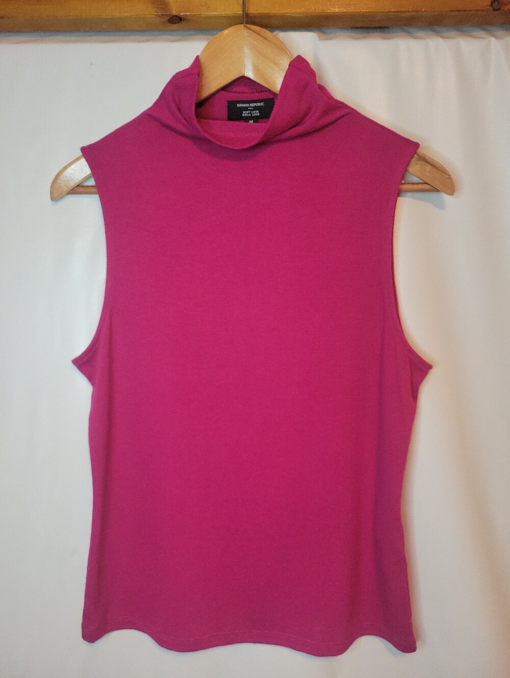 Banana Republic Soft Luxe Berry Sleeveless Mock Neck Rayon Tank